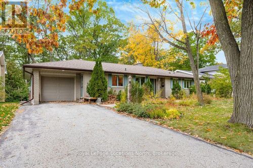 9 Vine Cres, Barrie, ON, L4N2B3 | Card Image