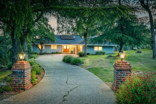 19048 Swallow Way, Penn Valley, CA, 95946 | Card Image