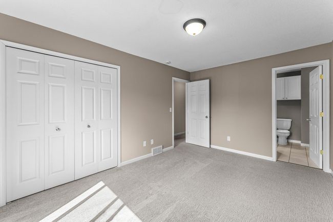 Large owners bedroom | Image 14