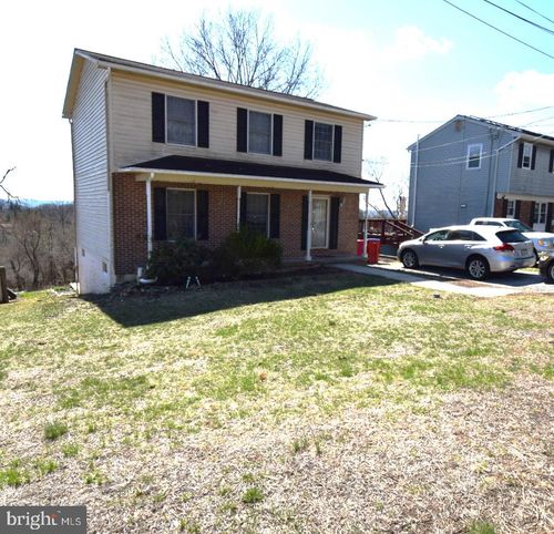 636 Hillside Ave, NORRISTOWN, PA, 19403-1529 | Card Image