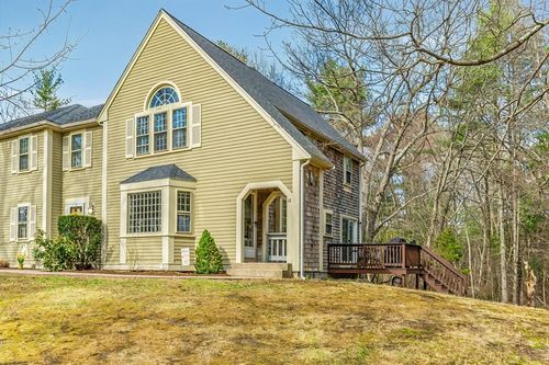 17-12 Old Meetinghouse Grn, Norton, MA, 02766-1704 | Card Image