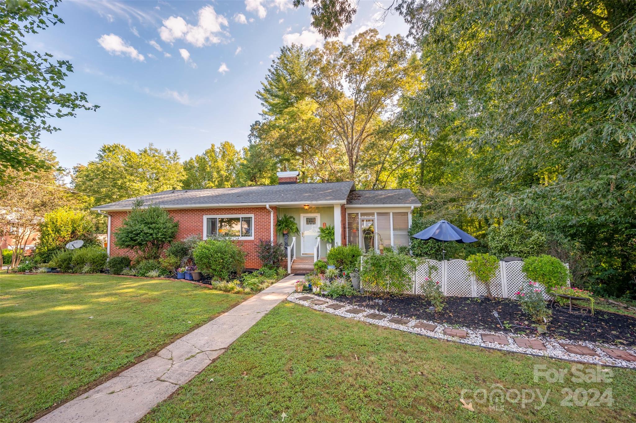 Tanner St, Rutherfordton, NC 28139