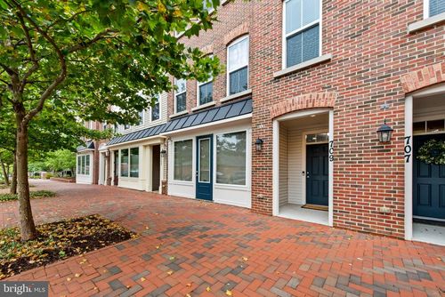 709 Skippers Ln, ANNAPOLIS, MD, 21401-1121 | Card Image