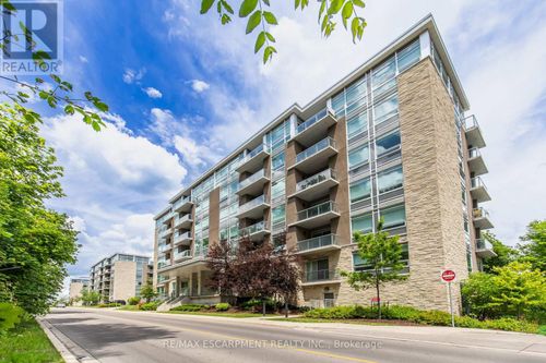 506-479 Charlton Avenue, Hamilton (Stinson), ON, L8N0B4 | Card Image