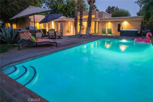 576 E Desert Holly Cir, Palm Springs, CA, 92262 | Card Image