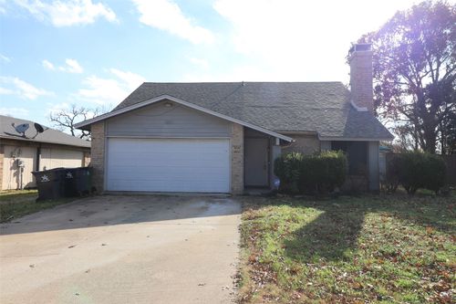 3708 Fort Hunt Dr, Arlington, TX, 76016-4810 | Card Image