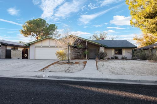 1013 Scott St, Ridgecrest, CA, 93555-3032 | Card Image