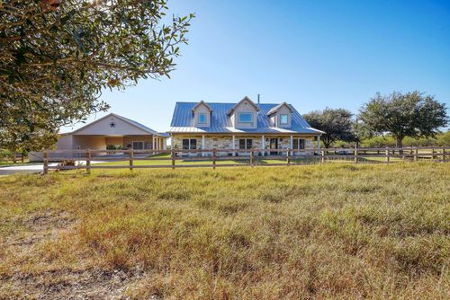321 County Road 351a, Shiner, TX, 77984-6420 | Card Image