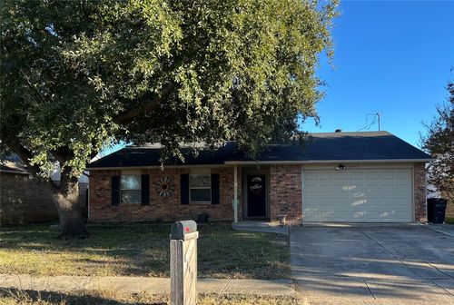 6440 Buckingham Trl, North Richland Hills, TX, 76182-5005 | Card Image