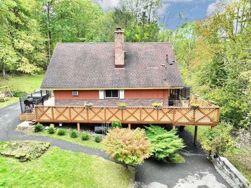 25 Meyer Rd, Middletown, NY, 10940-7448 | Card Image