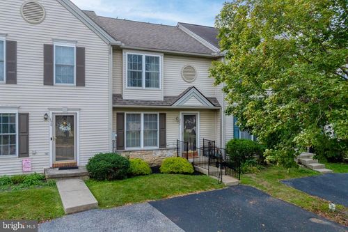 322 Banyan Circle Dr, LANCASTER, PA, 17603-4483 | Card Image