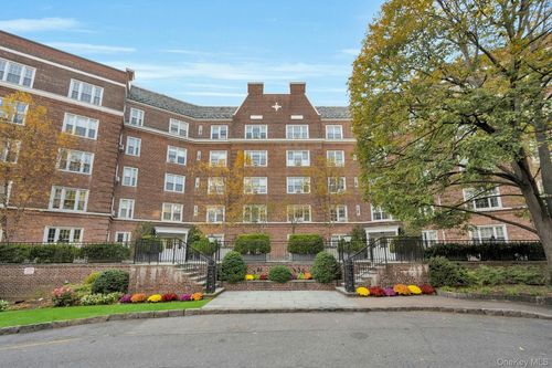 3m-5 Midland Gdns, Bronxville, NY, 10708-4717 | Card Image