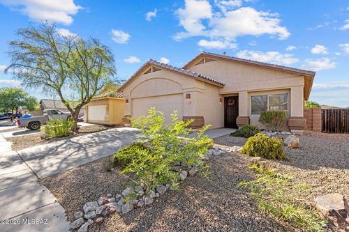 11880 W Fontenelle Dr, Marana, AZ, 85653-8041 | Card Image