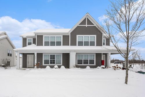 834 Winchester St, Holland, MI, 49423-8505 | Card Image