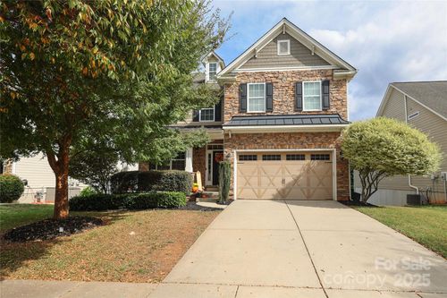 5015 El Molino Dr, Charlotte, NC, 28214-2061 | Card Image