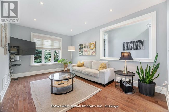 12 Gosling Rd, House other with 4 bedrooms, 4 bathrooms and 5 parking in Maple ON | Image 5