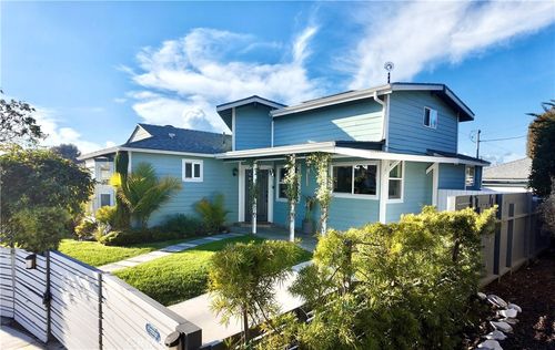 5231 Glasgow Way, Westchester, CA, 90045-2211 | Card Image