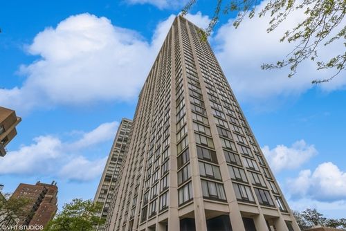 306-5445 Sheridan Rd, Chicago, IL, 60640-1920 | Card Image