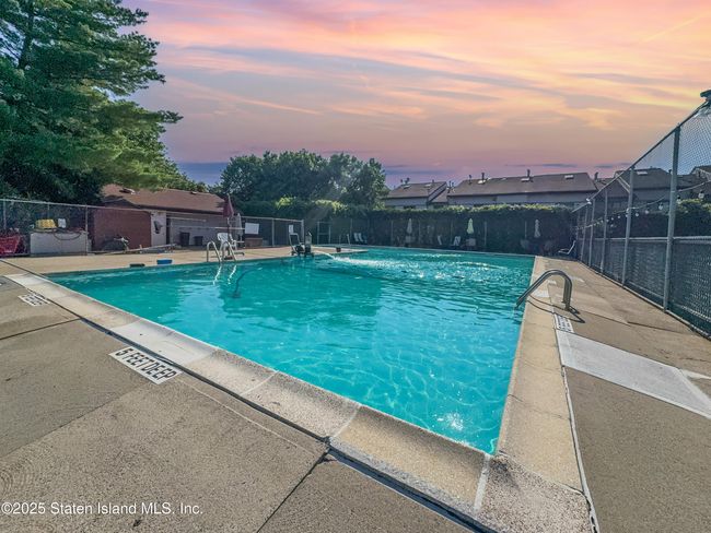 81 Selvin Loop | Image 34