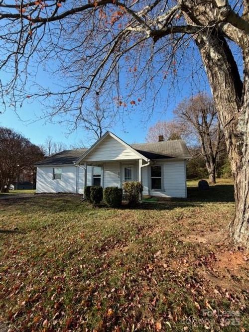 1711 Dickinson Rd, Hickory, NC, 28602-9003 | Card Image