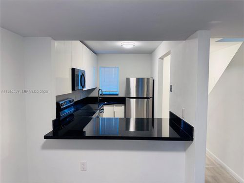 apt-207-2660 W 76th St, Hialeah, FL, 33016-5628 | Card Image