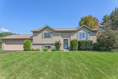 704 W Sheridan Rd, Lakemoor, IL, 60051-3266 | Card Image