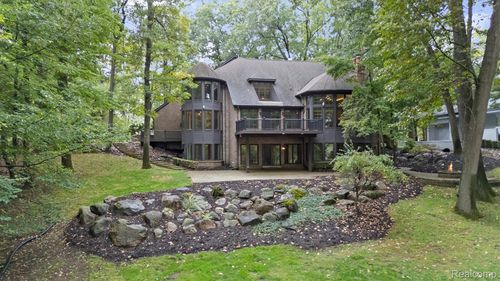 1738 Heron Ridge Dr, Bloomfield Hills, MI, 48302-0723 | Card Image