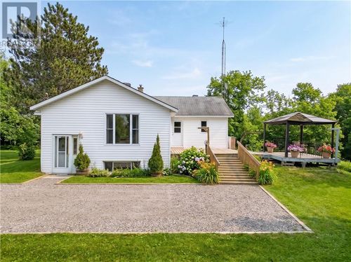 3665 Montpellier Rd, Chelmsford, ON, P0M1L0 | Card Image