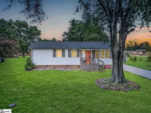 4 Melrose Rd, Greenville, SC, 29605-6129 | Card Image