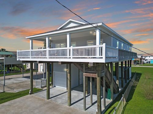 942 Meynig Dr, Crystal Beach, TX, 77650 | Card Image