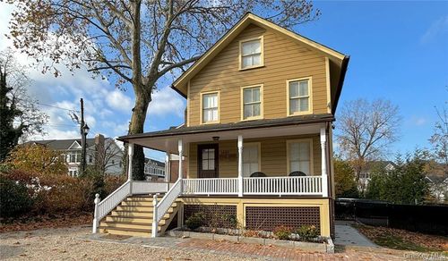 1433 Old Northern Blvd, Roslyn, NY, 11576-2146 | Card Image