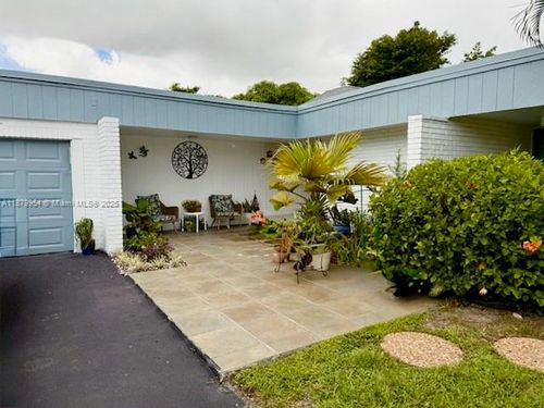 4713 Holly Dr, Tamarac, FL, 33319-3140 | Card Image