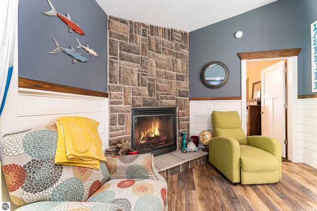 9531 Sunrise Ct, House other with 4 bedrooms, 3 bathrooms and null parking in Mesick MI | Image 7