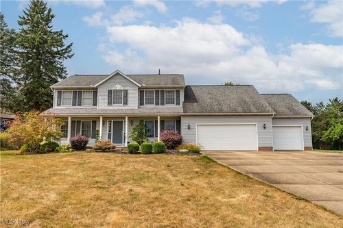 8572 Yorkshire St Nw, Massillon, OH, 44646-8714 | Card Image