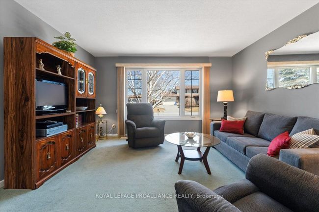 197 Chatterton Valley Cres, House other with 3 bedrooms, 2 bathrooms and 6 parking in Foxboro ON | Image 10