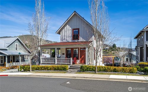 540 Porcupine Ln, Chelan, WA, 98816-3301 | Card Image