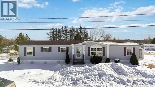 24 Blue Ash St, Moncton, NB, E1H3R2 | Card Image