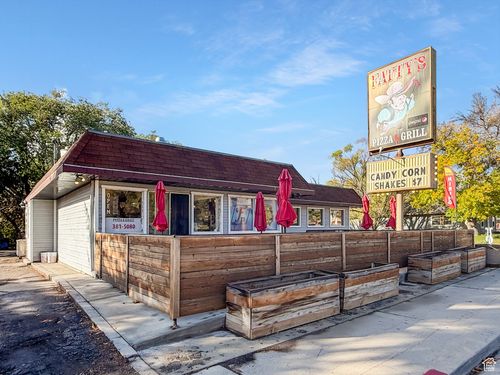 340 E Main St, Castle Dale, UT, 84513-4521 | Card Image