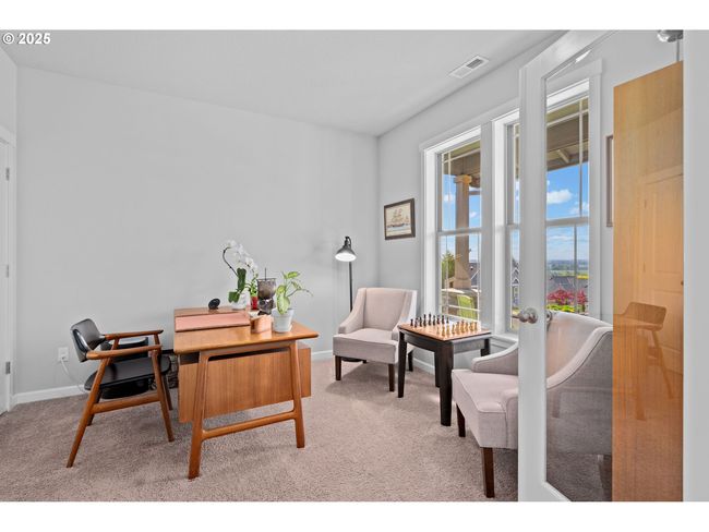 1010 Nw 1 St St, House other with 4 bedrooms, 3 bathrooms and 2 parking in Dundee OR | Image 10