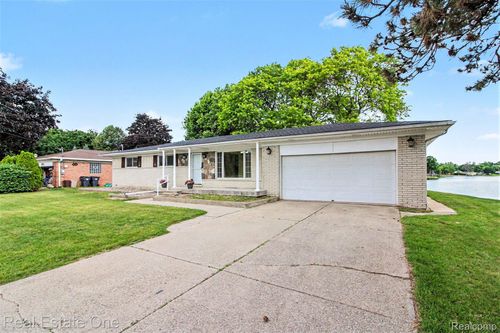 1347 E Square Lake Rd, Troy, MI, 48085-3325 | Card Image