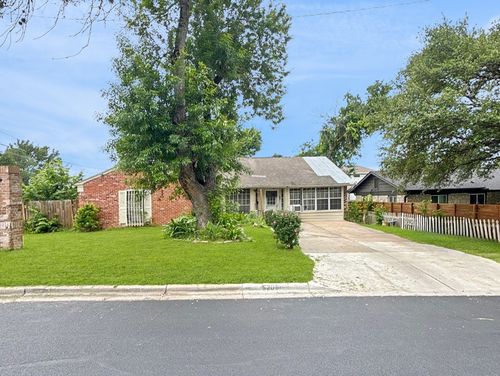 5205 Stone Gate Drive, Austin, TX, 78721 | Card Image