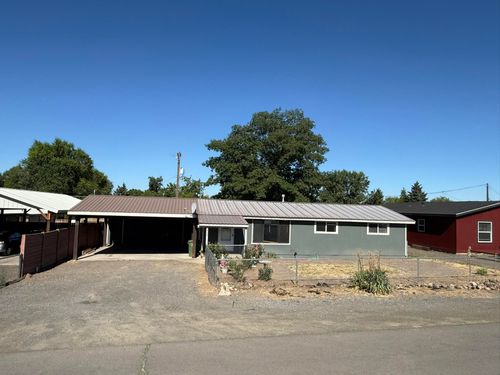 215 2nd Ave, Culver, OR, 97734-1505 | Card Image