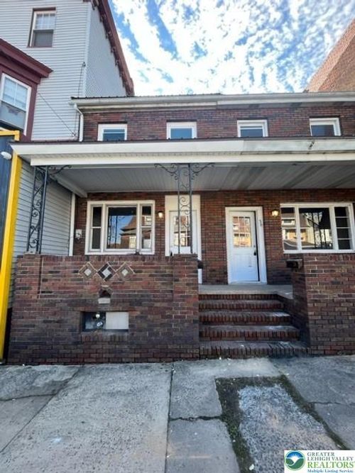 40 E Ridge St, Lansford, PA, 18232-1408 | Card Image