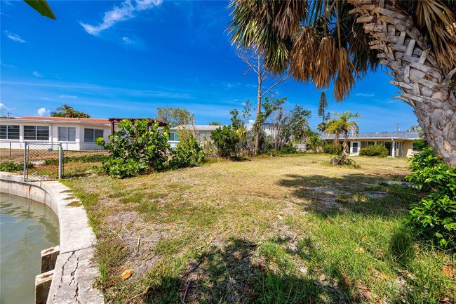 11465 7 Th St E, House other with 2 bedrooms, 2 bathrooms and null parking in Treasure Island FL | Image 42