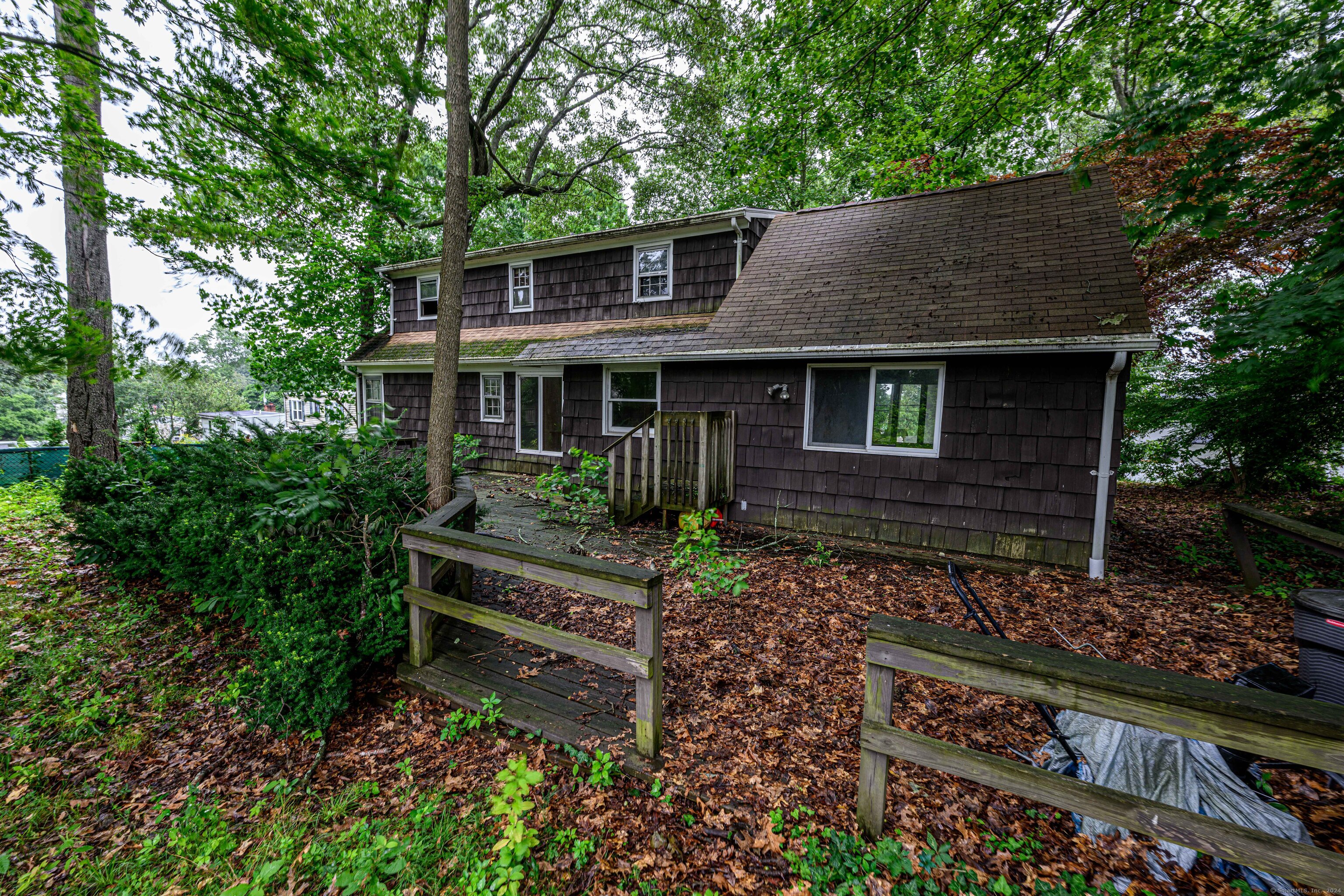 Welchs Point Rd, Milford, CT 06460