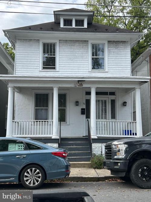 113 W Monmouth St, WINCHESTER, VA, 22601-4064 | Card Image