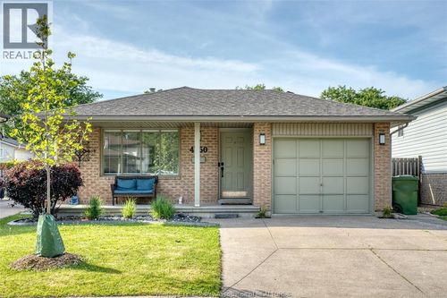 4750 Theresa Pl, Windsor, ON, N8T3M8 | Card Image