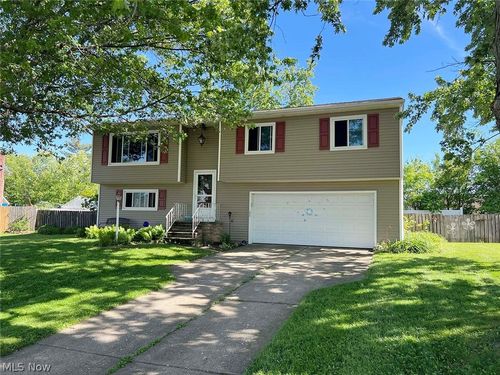 4060 Tudor Ave, Brunswick, OH, 44212-2930 | Card Image