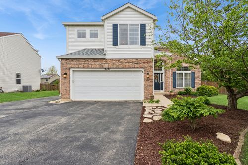 240 Paradise Pkwy, Oswego, IL, 60543-8244 | Card Image