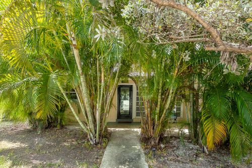 2910 Fogarty Ave, Key West, FL, 33040-4038 | Card Image